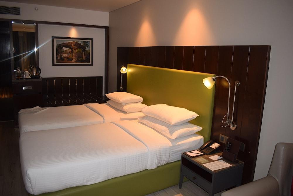 Country Inns & Suites By Radisson Manipal Bagian luar foto