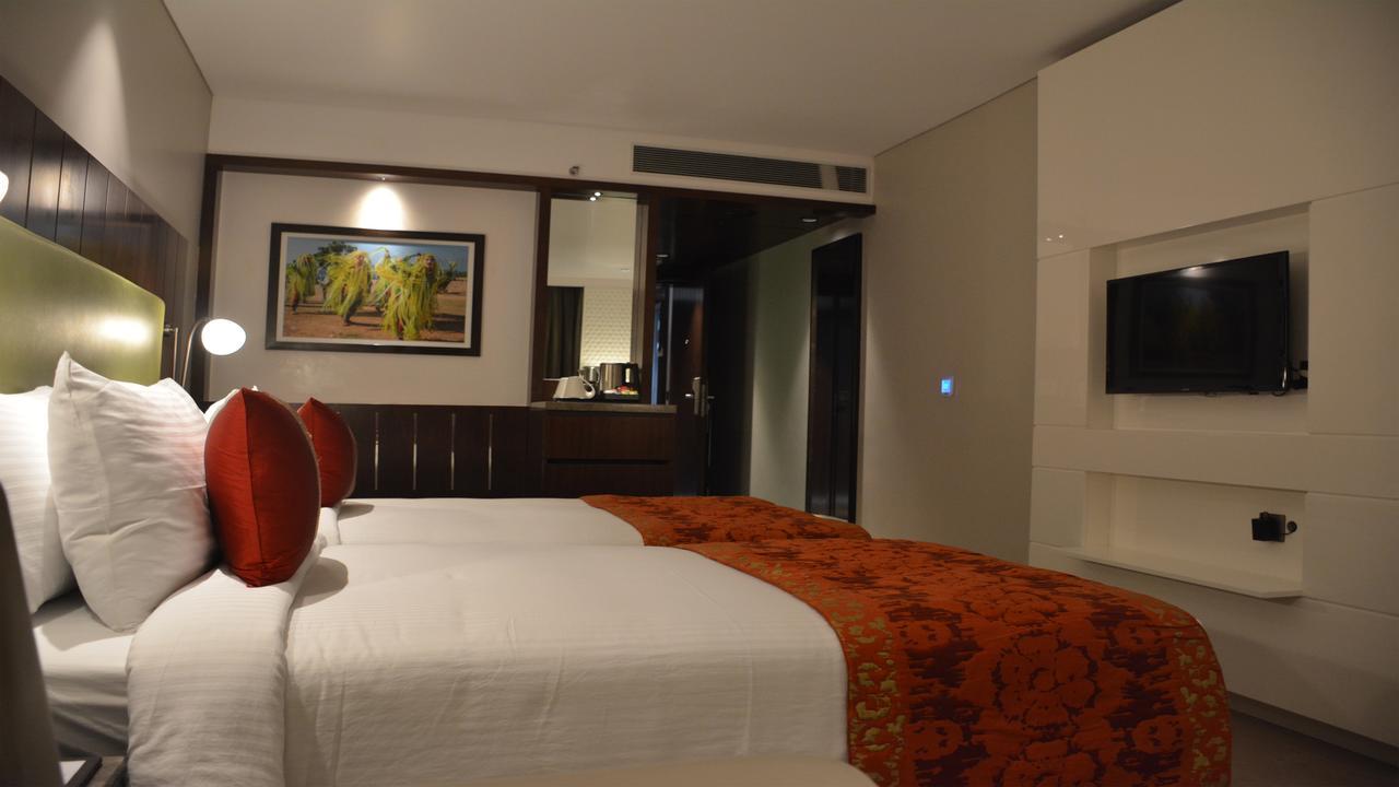 Country Inns & Suites By Radisson Manipal Bagian luar foto