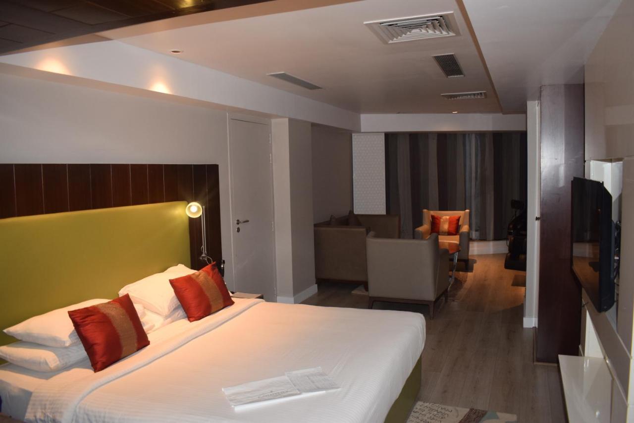 Country Inns & Suites By Radisson Manipal Bagian luar foto